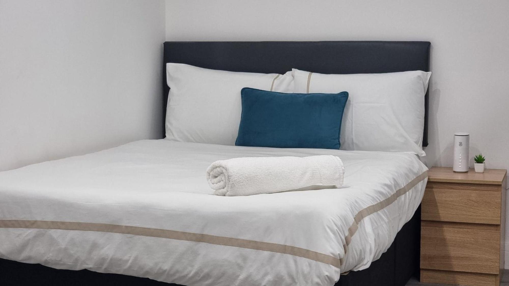 Brand New Collection Of Studios Close To Tube Station 런던 외부 사진