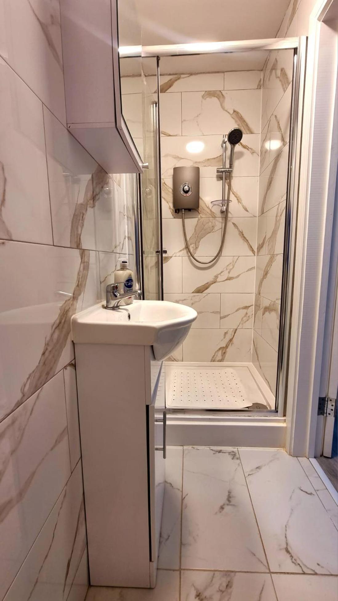 Brand New Collection Of Studios Close To Tube Station 런던 외부 사진